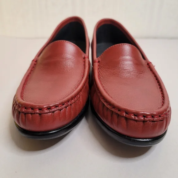 SAS Simplify Leather Loafers In Lipstick Red Size 7.5N Narrow - Picture 4 of 11